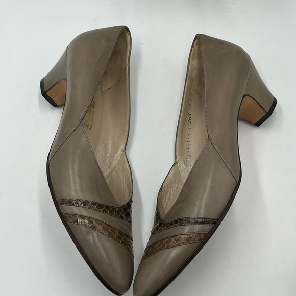 Vtg Salvatore Ferragamo Women Leather Heels Tan Alligator Inlay Italy Sz 10 AA - Picture 2 of 15
